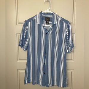 H&M Men’s Striped Button-down Shirt